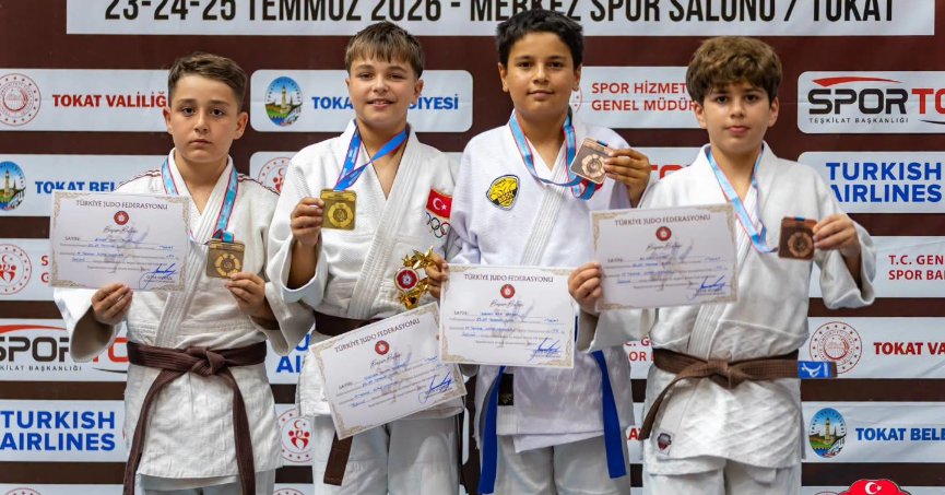 Kağıtspor'dan 3 Türkiye şampiyonluğu