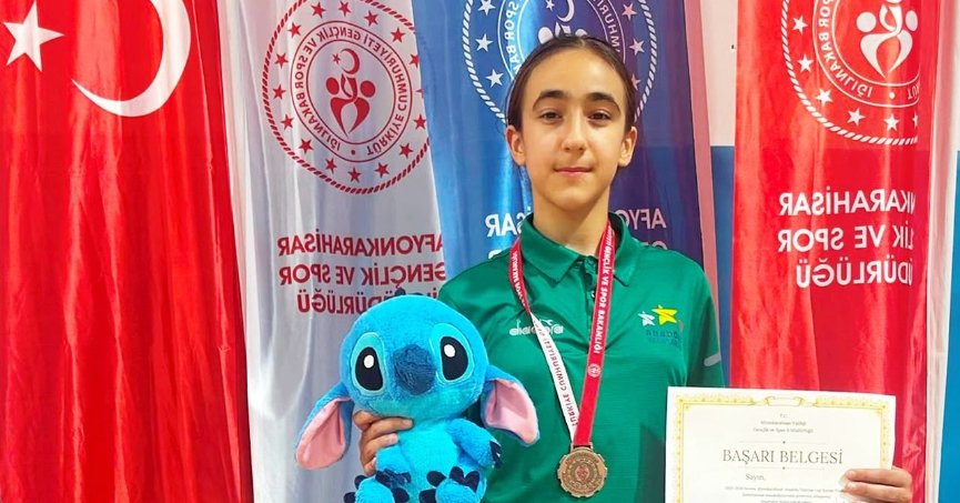 Elif Baharoğlu, Türkiye üçüncüsü oldu