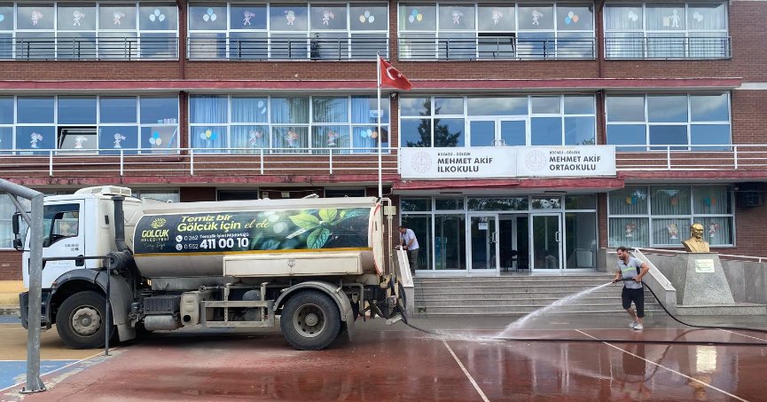 Okul bahçelerine  temizlik ve bakım