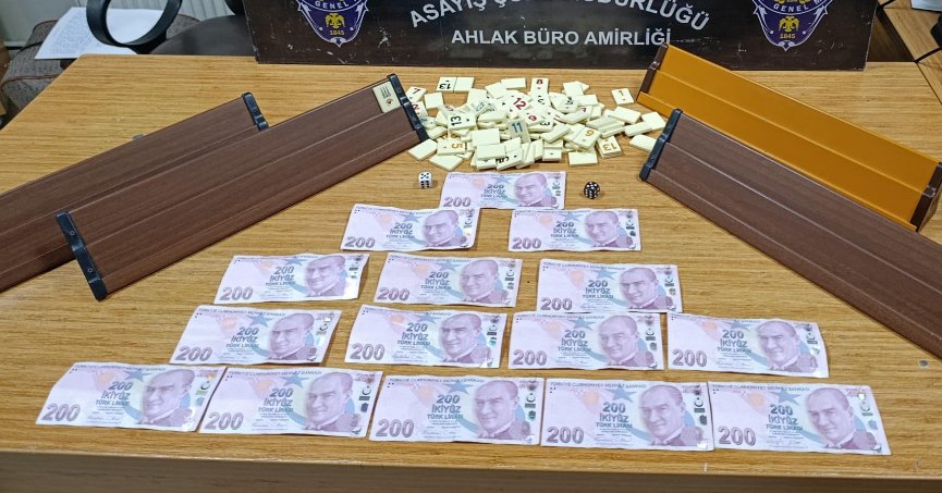 Gölcük’te polisten  kumar baskını   