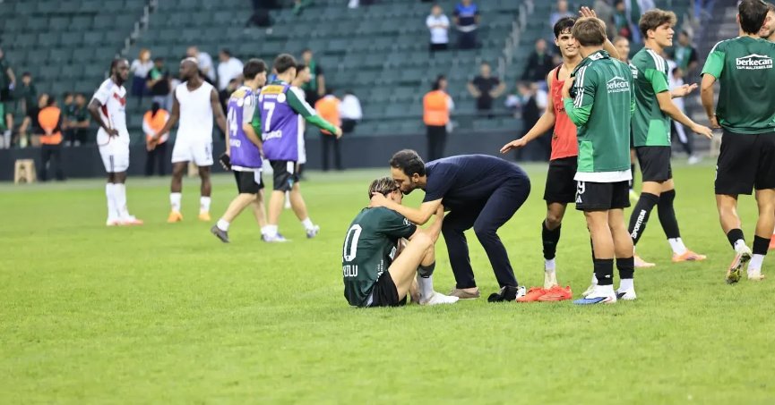 İnan’dan Berkan’a galibiyet öpücüğü