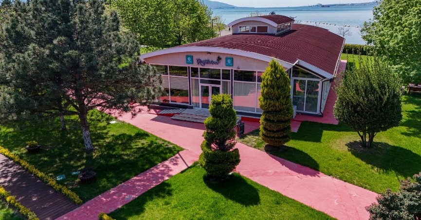 Cemiyetler için ücretsiz davet evi