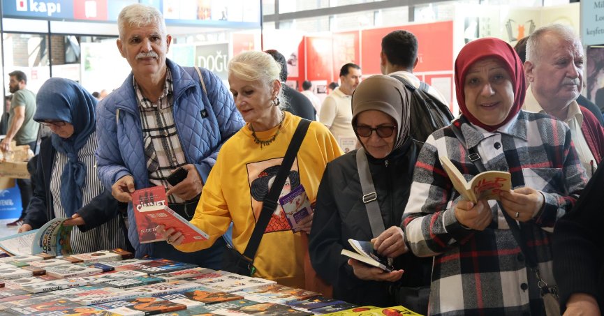 Saygınlar, kitap şöleninde buluştu
