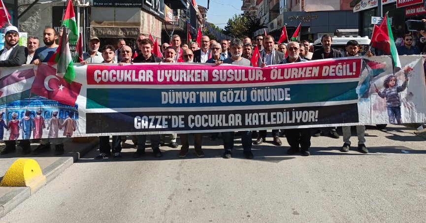 Gölcük’te, Filistin’e destek yürüyüşü