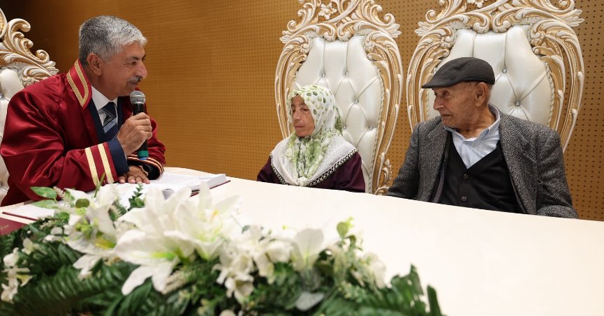 Mutluluklarını nikah masasına taşıdılar