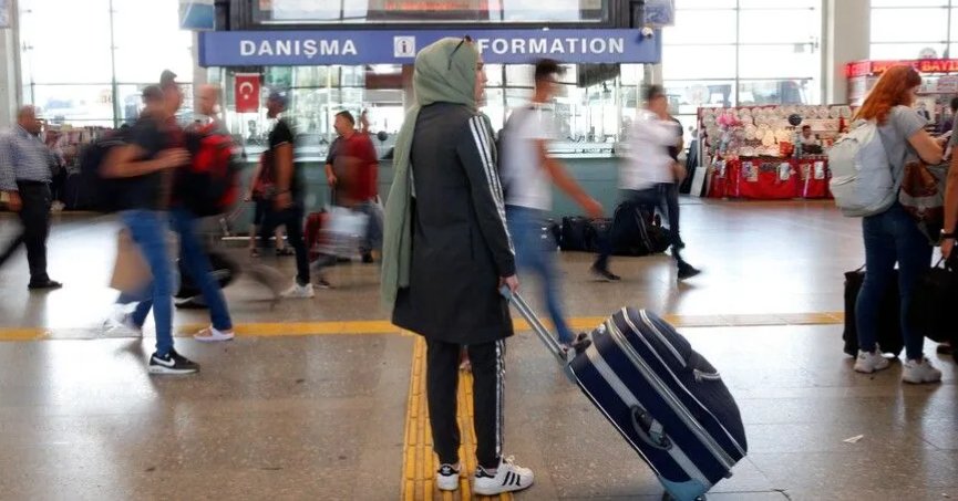Yerli turistler 2. çeyrekte 155 milyar lira harcadı