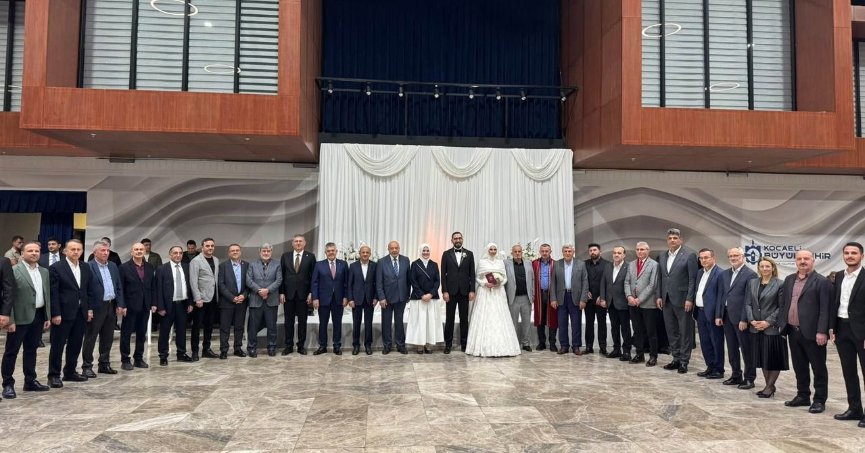 Halit Altuntaş'ın mutlu günü: Muhammet Ali ve Bersu dünyaevine girdi