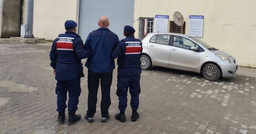 29 yıl 9,5 ay hapisle aranıyordu, yakalandı