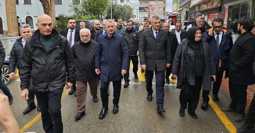 Büyükakın’dan Gölcük turu