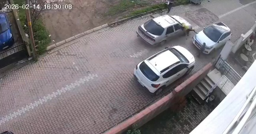 Otomobilin çarptığı çocuk yaralandı