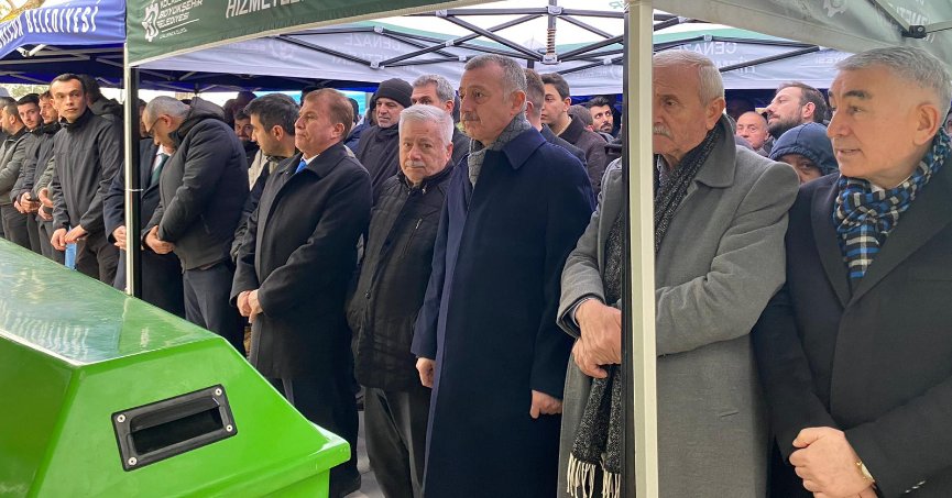 Berna Abiş’in annesine son görev