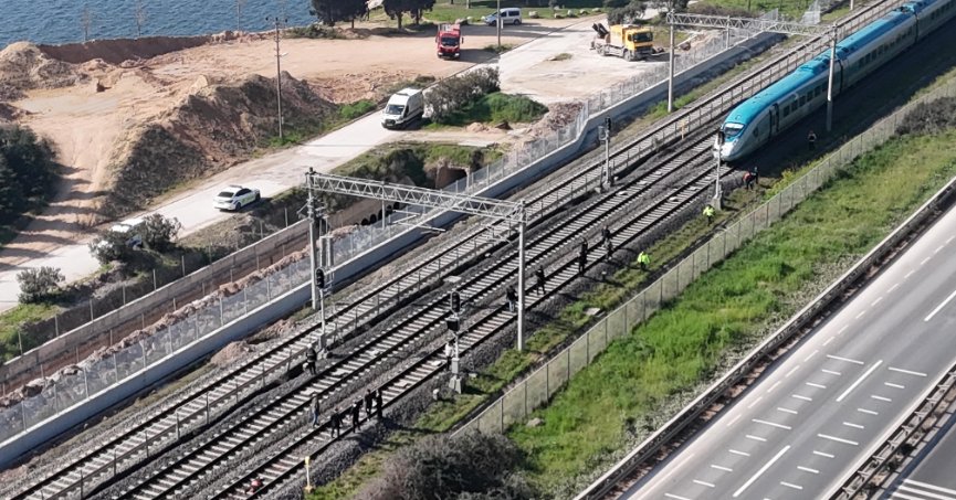 Yüksek hızlı trenin çarptığı kişi hayatını yitirdi