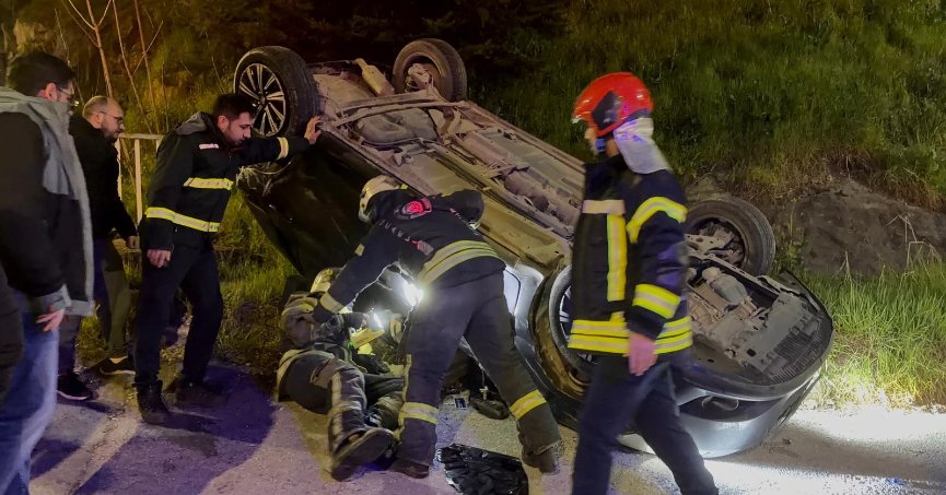 Takla atan araçta 2 kişi yaralandı