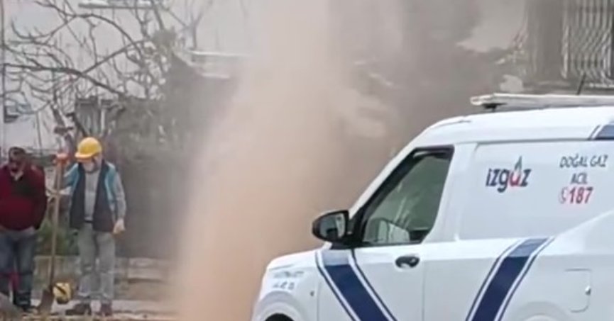 Delinen doğalgaz borusu mahalleliyi korkuttu