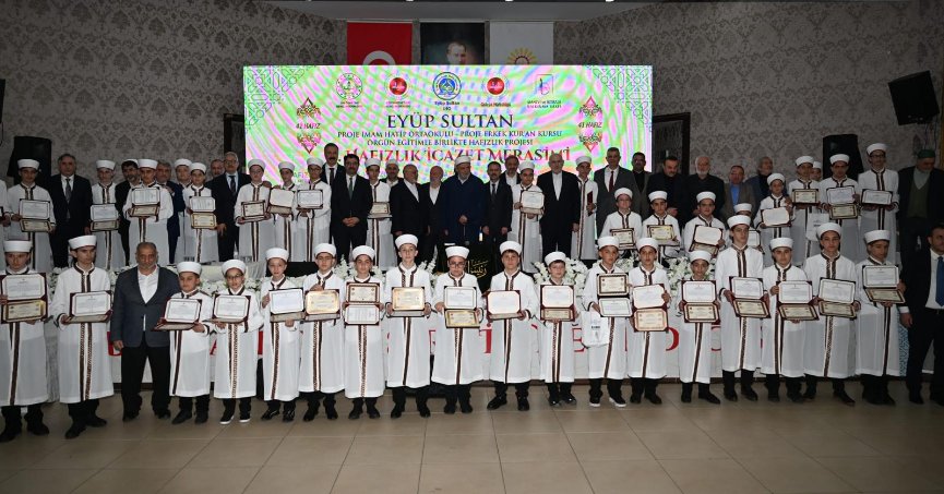 Gölcük’te 41 öğrenci hafızlık icazeti aldı