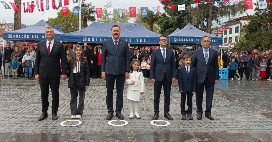 23 Nisan Gölcük’te kutlandı