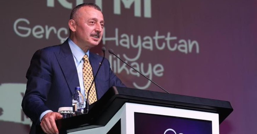 ‘Sözde değil özde seviyoruz’