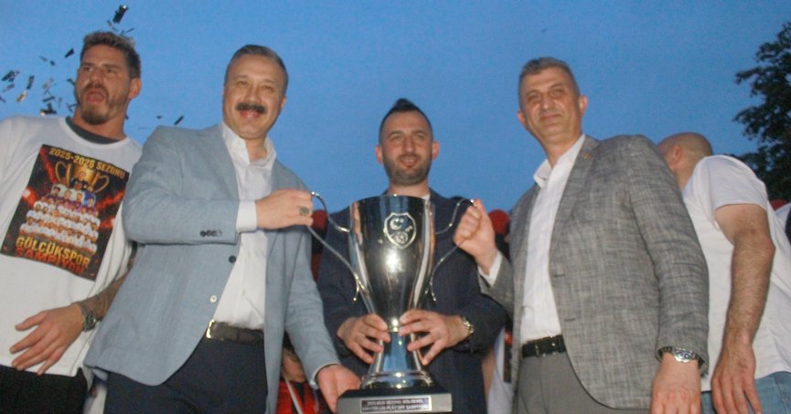 Gölcükspor'da şampiyonluk coşkusu