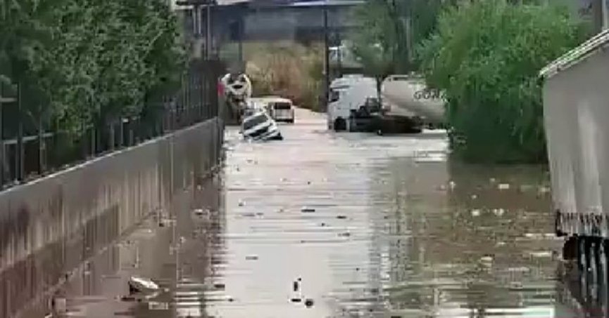 Kocaeli’yi sağanak vurdu