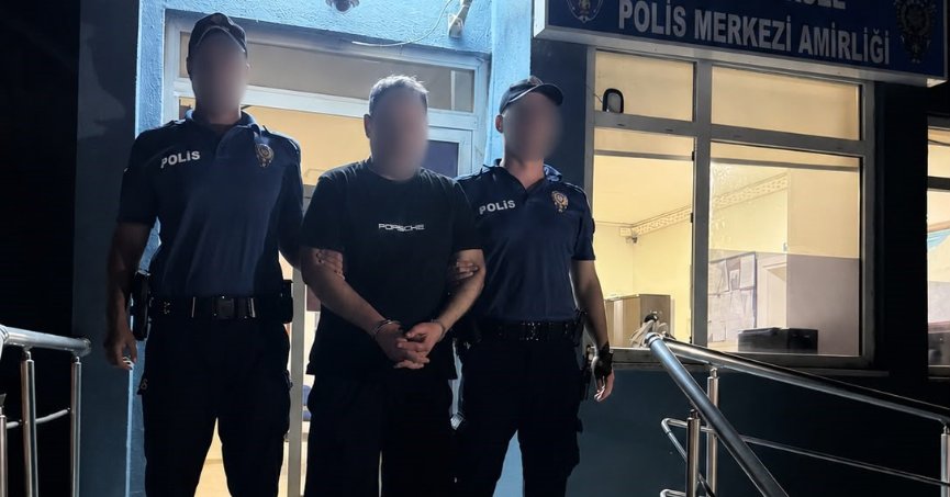 50 yıl hapis cezasıyla aranıyordu, yakalandı
