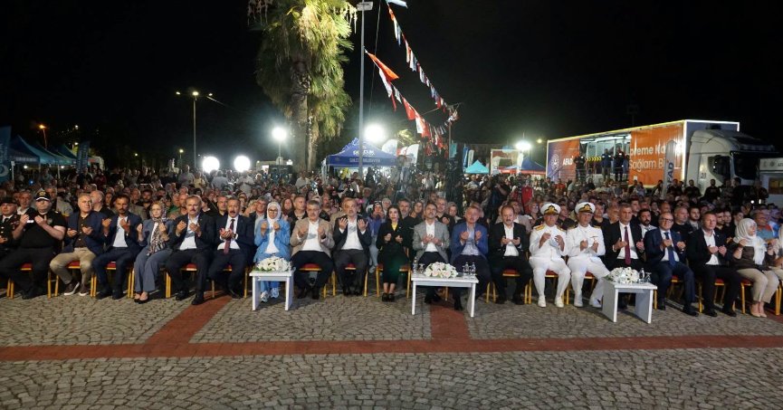 17 Ağustos deprem şehitleri dualarla anıldı