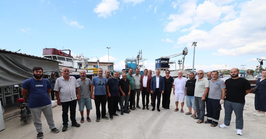 Büyükakın, balıkçılarla buluştu