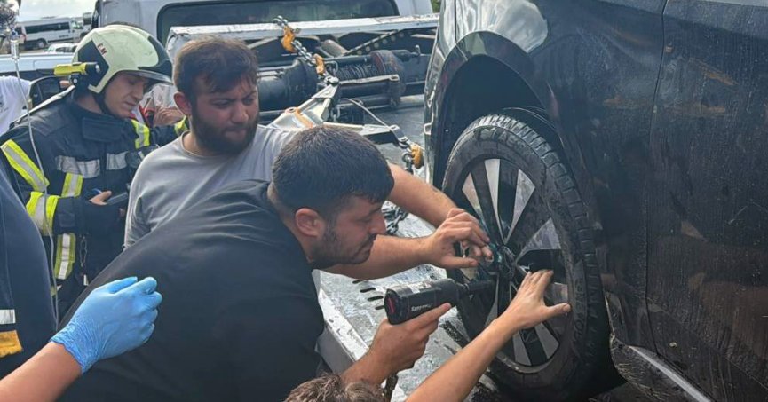 Parmağı janta sıkıştı, itfaiye kurtardı