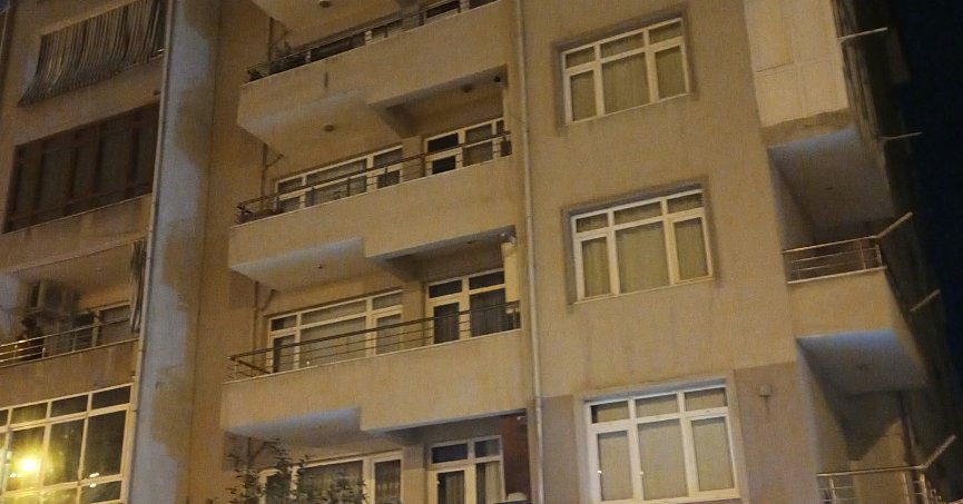 7 katlı bina tedbiren boşaltıldı