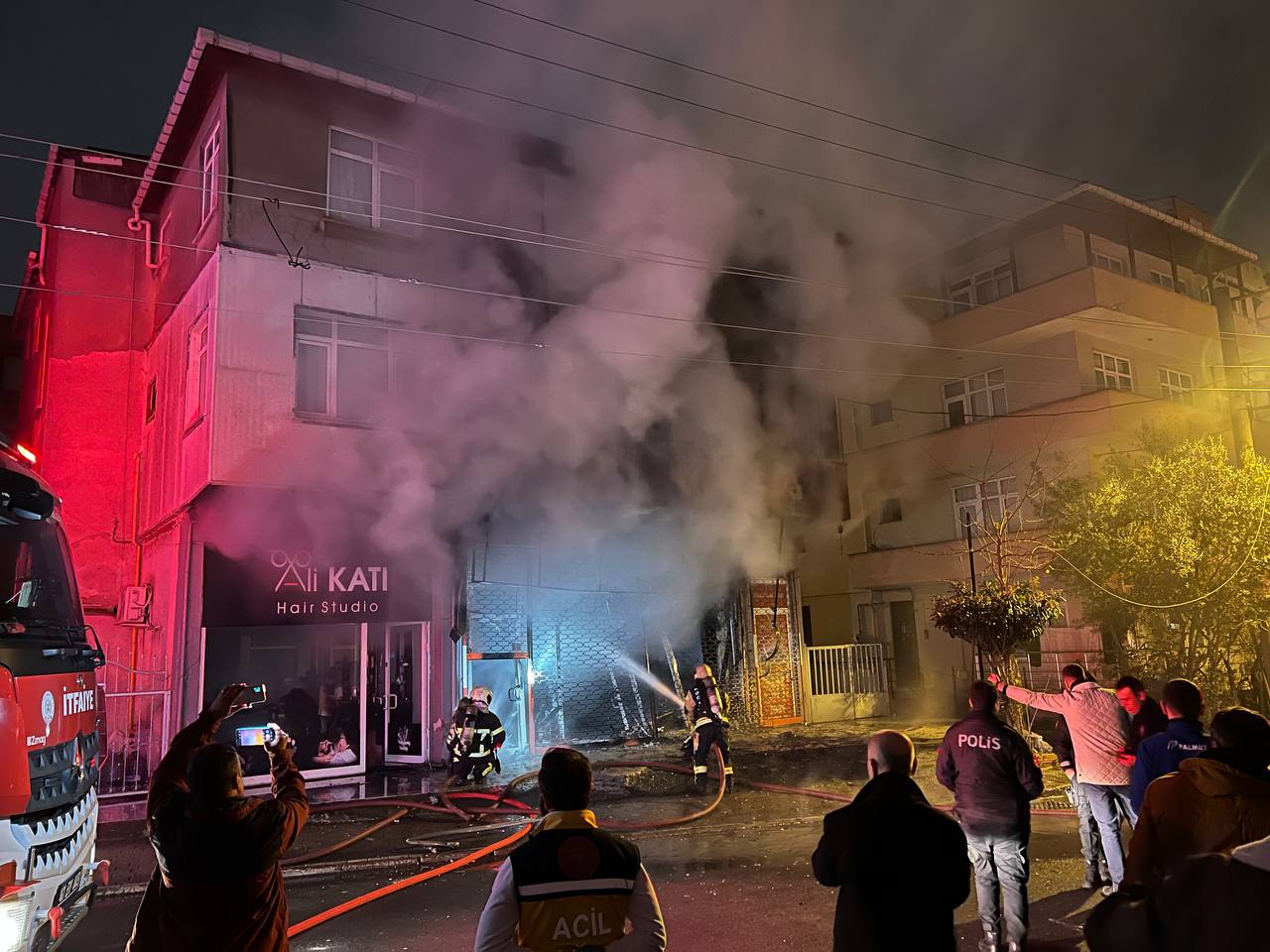 İş yerinde korkutan yangın 