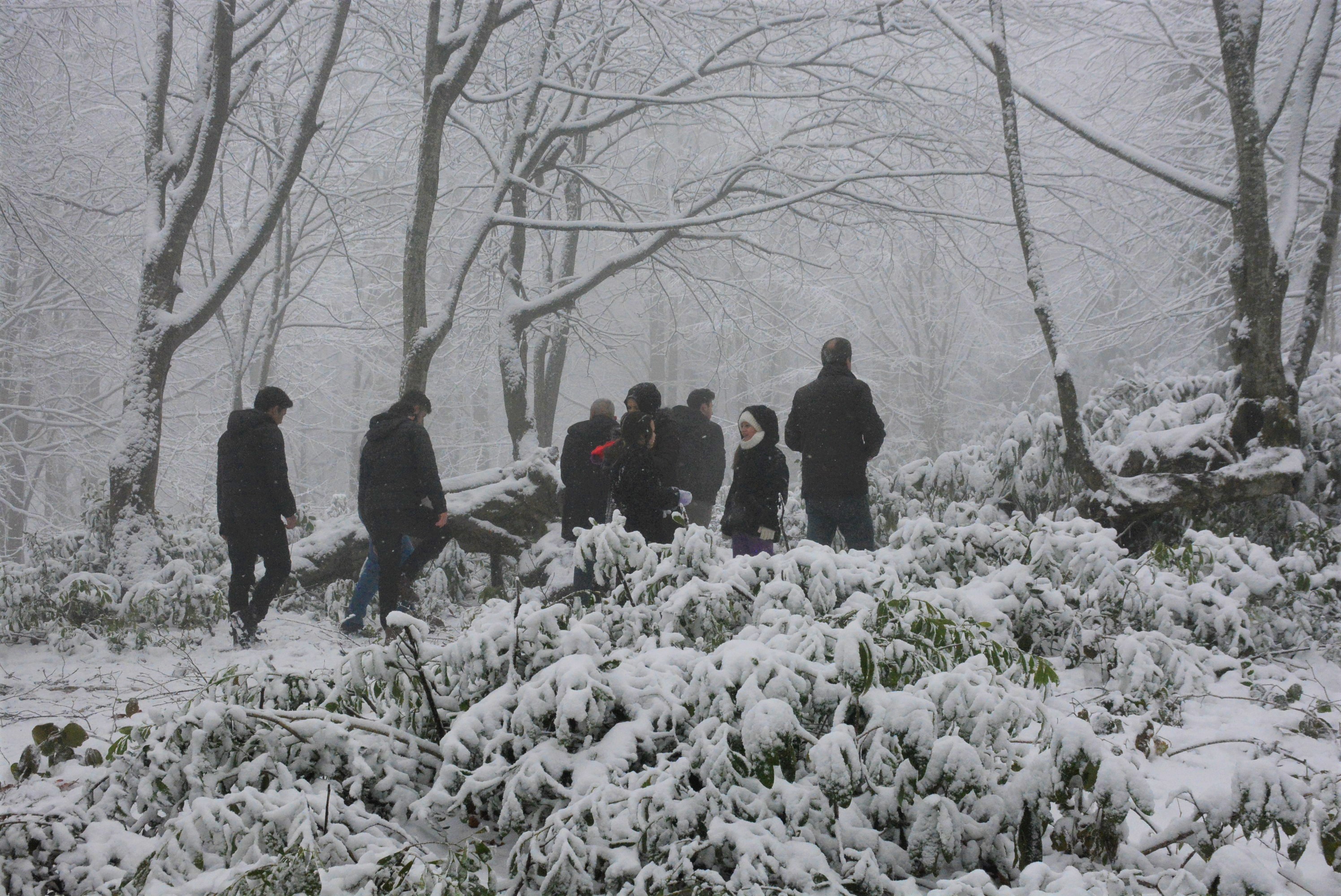 Beklenen kar gelince soluğu Kartepe’de aldılar