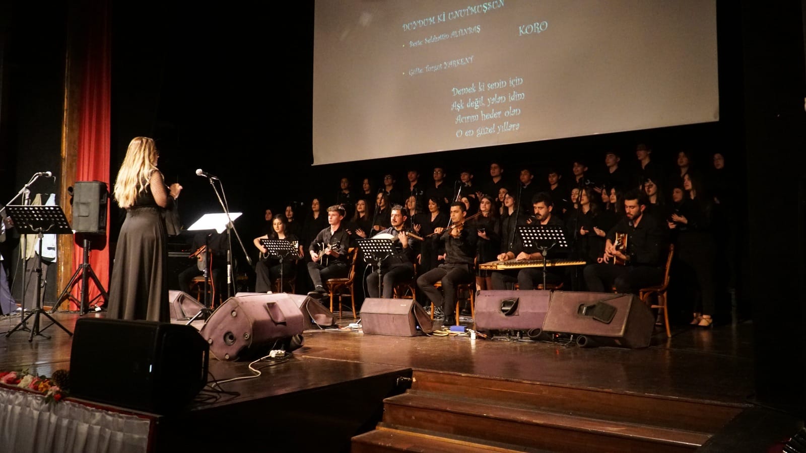 Gölcüklü öğrencilerin  sanat şöleni mest etti